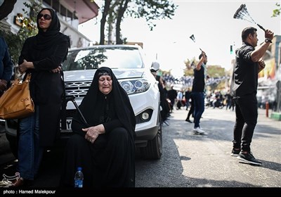 عزاداری عاشورای حسینی در تهران - خیابان نامجو