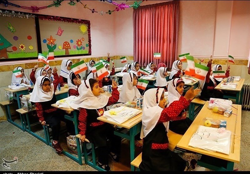 22000 دانش آموز کلاس اولی استان بوشهر سال تحصیلی را آغاز کردند