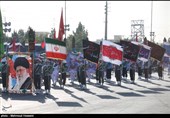 رژه نیروهای مسلح در استان ایلام برگزار شد