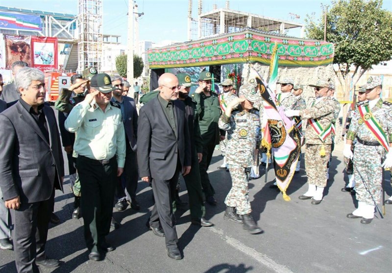 رژه نیروهای مسلح در نخستین روز از هفته دفاع مقدس در سمنان برگزار شد+فیلم