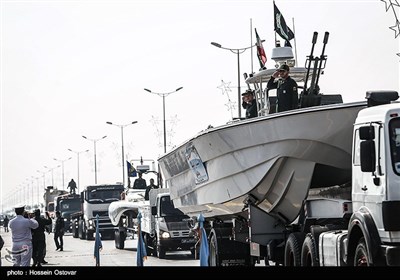 مراسم رژه نیروهای مسلح در بوشهر 