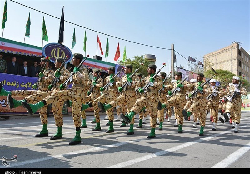 رژه نیروهای مسلح استان لرستان به روایت تصویر
