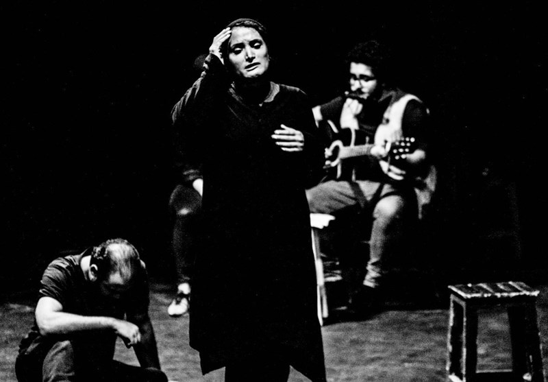 روزبه حسینی با «سیم و سُرمه» در تئاتر شهر