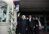 Iranian President Rings Bell to Mark New School Year (+Video)