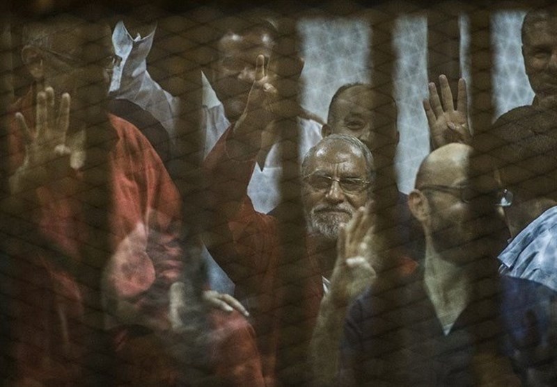 مصر|اخوان المسلمین: احکام قضایی ما را نمی‌ترساند؛ حکم حبس ابد علیه &quot;بدیع&quot; سیاسی است