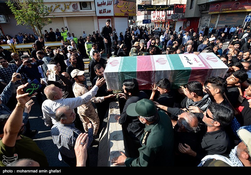 خوزستان|پیکر 3 تن از شهدای حادثه تروریستی اهواز در باغملک تشییع شد