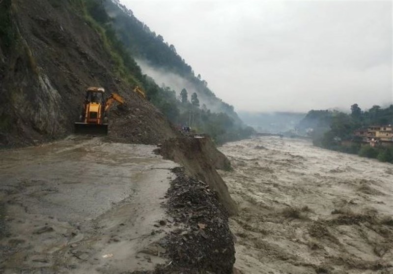 Powerful Cyclone Leaves 34 Dead in India, 15 in Bangladesh