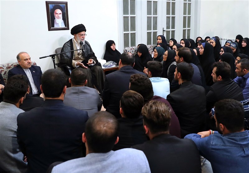 امام خامنه‌ای: گوشمالی سختی به تروریست‌ها خواهیم داد