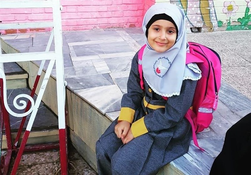 جای خالی شهید مدافع حرم در اولین روز مدرسه دخترش + عکس