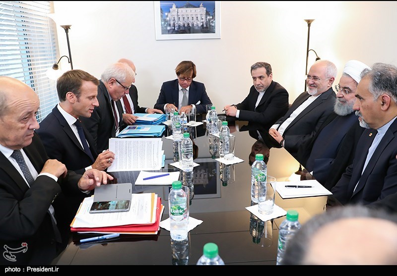Iranian, French Presidents Discuss Closer Ties