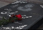 مراسم غبار روبی و گل افشانی گلزار شهدا در کاشان به روایت تصویر