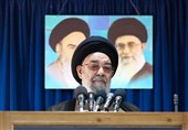 امام جمعه اصفهان: مسئولان نباید به آمریکا و هم‌پیمانانش دل‌ ببندند