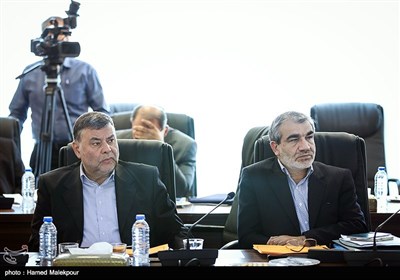 عباسعلی کدخدایی و سیدمحمد صدر در جلسه مجمع تشخیص مصلحت نظام