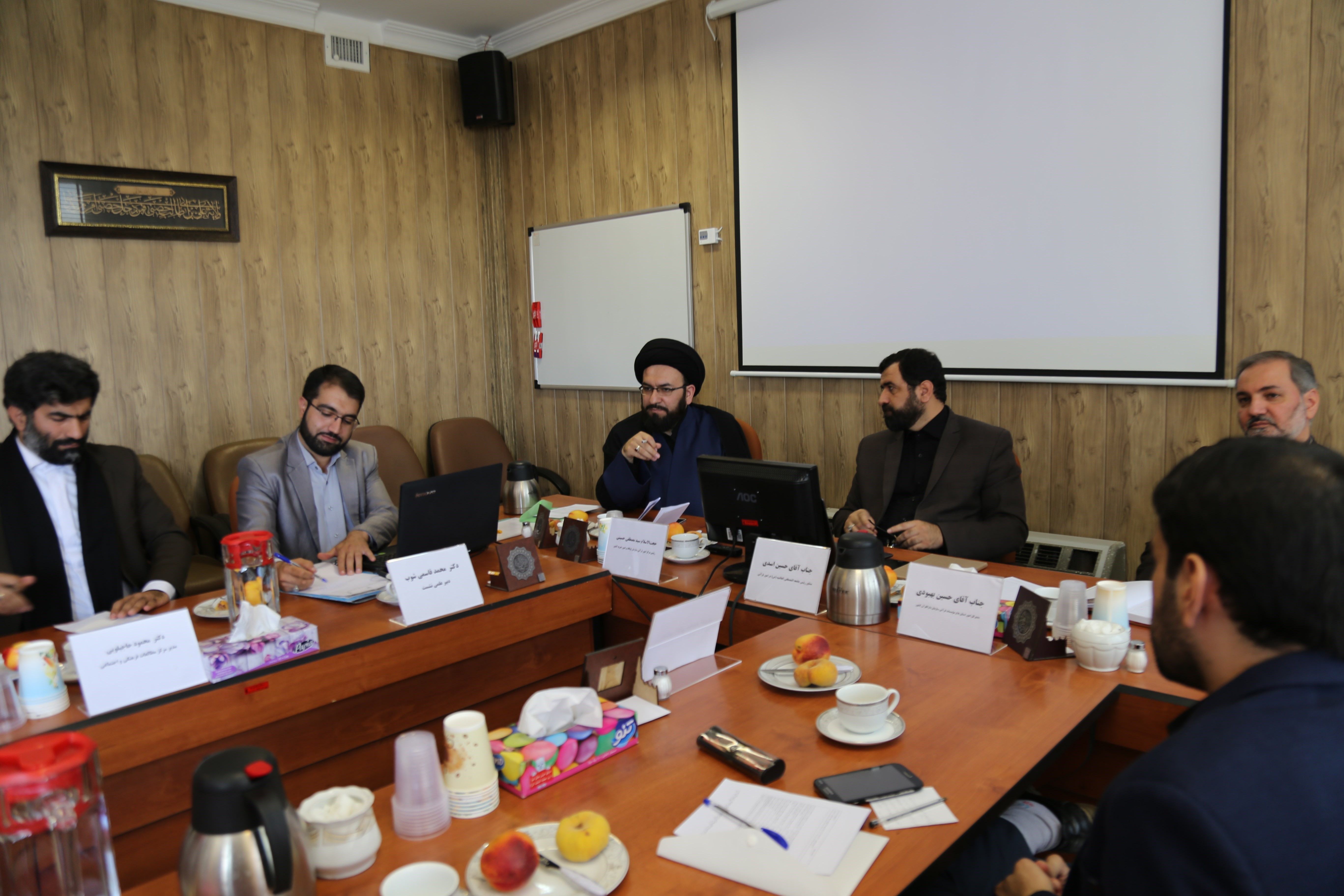 برگزاری نشست علمی پیرامون نقش مدیران قرآنی در توسعه فعالیت های قرآنی کشور