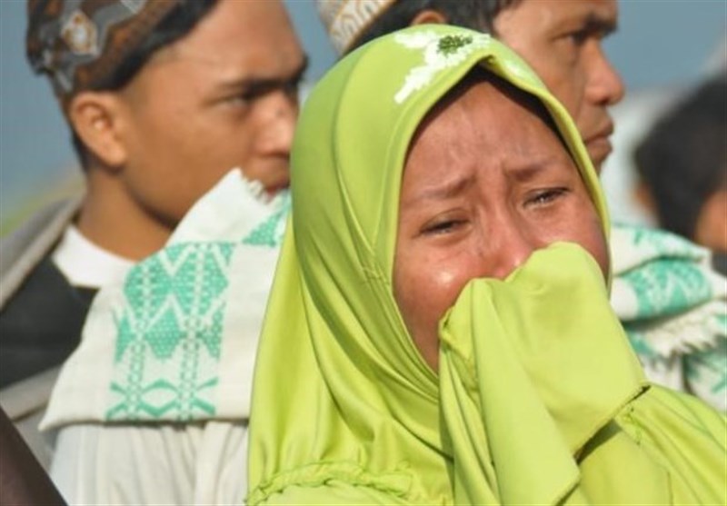 تلفات سونامی اندونزی از 800 نفر عبور کرد+ تصاویر