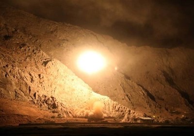 بالفیدیو.. الرد الصاروخی من قبل قوات حرس الثورة الإسلامیة على الإرهابیین شرق الفرات