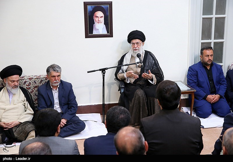 امام خامنه‌ای: پیام‌های سیاسی حجِ انقلاب اسلامی را به دنیای اسلام برسانید