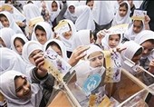جشن عاطفه‌ها در 800 مدرسه استان بوشهر برگزار شد
