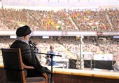 Video of Leader's Reaction to US President's Dream of the Islamic Republic Collapse