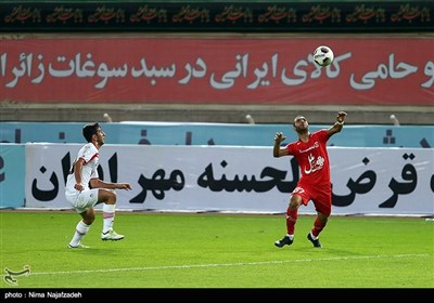دیدار فوتبال تیم‌های پدیده مشهد و فولاد خوزستان