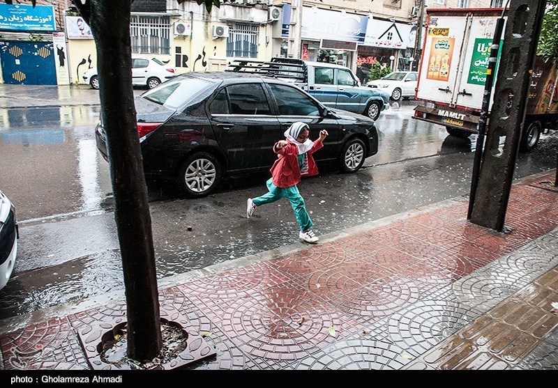 اصفهان| بارش‌های رگباری در 2 روز گذشته سبب صدور اخطاریه سیل شده بود