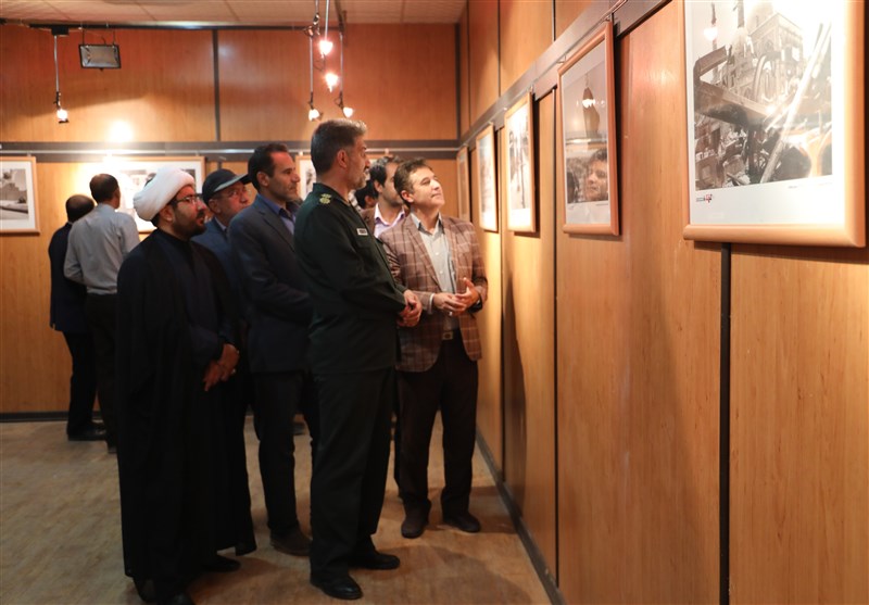 نمایشگاه عکس &quot;گنج جنگ&quot; در یاسوج افتتاح شد