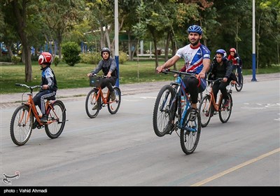 همایش دوچرخه سواری همیاران پلیس به مناسبت هفته ناجا