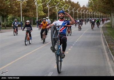 همایش دوچرخه سواری همیاران پلیس به مناسبت هفته ناجا