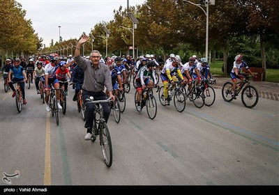 همایش دوچرخه سواری همیاران پلیس به مناسبت هفته ناجا