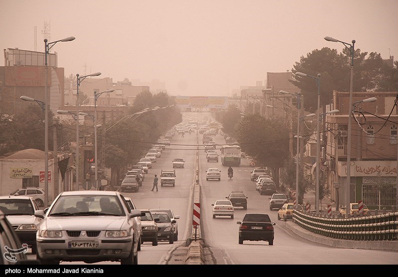 آلودگی هوا مدارس شهرستان اراک را به تعطیلی کشاند
