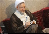 هدیه ویژه آیتالله اراکی به جانباز 70 درصدی که حسرت زیارت کربلا داشت