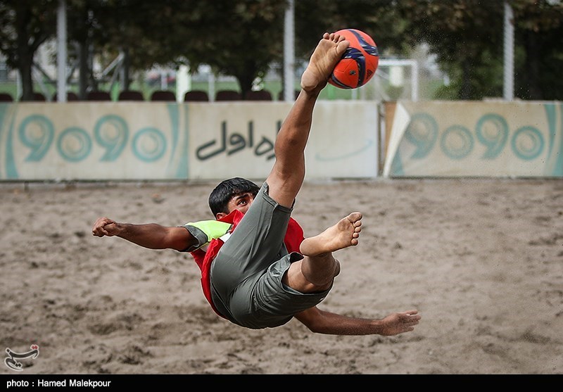 تیم فوتبال ساحلی گلساپوش یزد حریف خود را شش تایی کرد