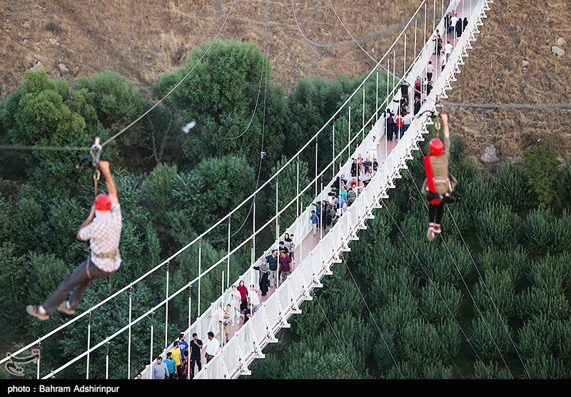 اولین پل تمام شیشه‌ای ایران آماده بهره‌برداری است