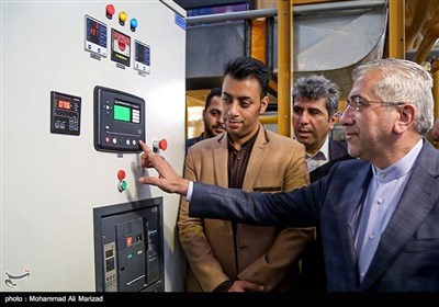 آیین افتتاح و بهره برداری از پروژه های برق با حضور وزیر نیرو -قم