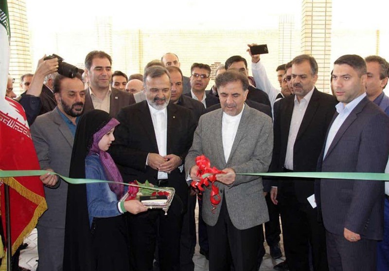 سفر آخوندی به مشهد برای افتتاح 26میلیون و 100هزار تومان پروژه؟