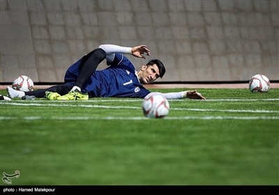 علیرضا بیرانوند در تمرین تیم ملی فوتبال ایران