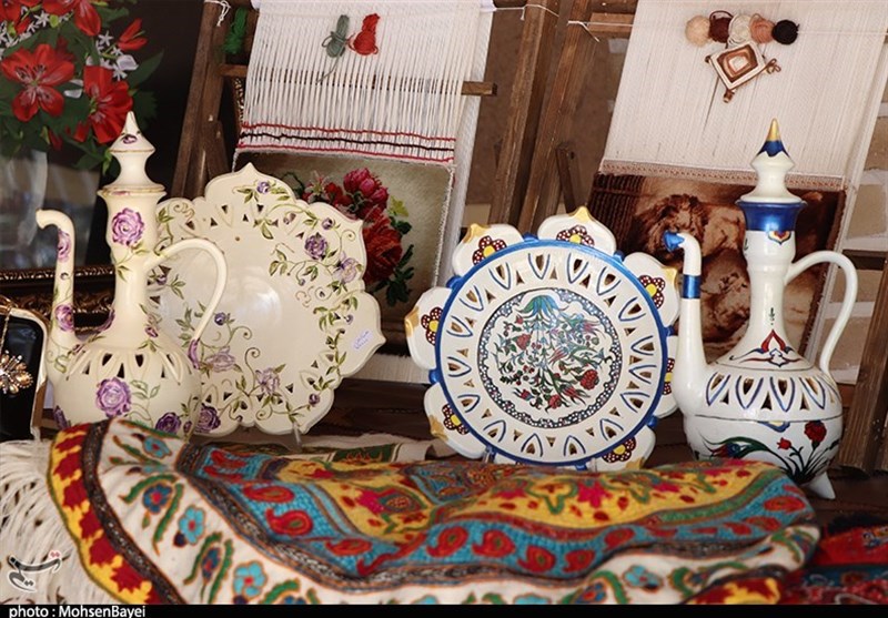 سومین نمایشگاه زنان کارآفرین در کاشان برگزار شد+تصاویر