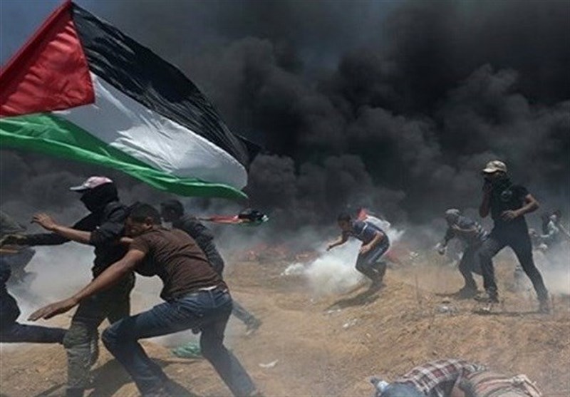 اندلاع مواجهات عنیفة بین الفلسطینیین وقوات الاحتلال فی قریة النبی صالح