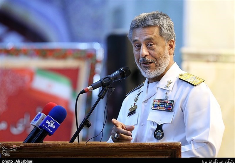 امیر سیاری: تکاوران ارتش چند حمله &quot;دزدان دریایی&quot; به کشتی‌های ایرانی را خنثی کردند