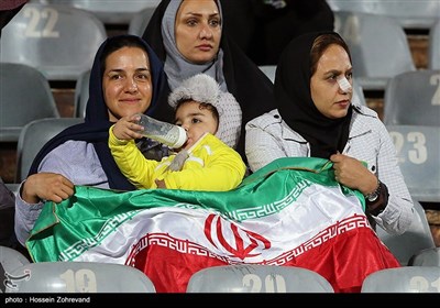 Iran, Bolivia Play Friendly in Tehran