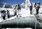 دنیا کے بلند ترین میدان میں شدید برفباری، پاک فوج کی امدادی کارروائی