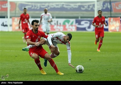 دیدار تیم‌های فوتبال پدیده مشهد و فولاد خوزستان