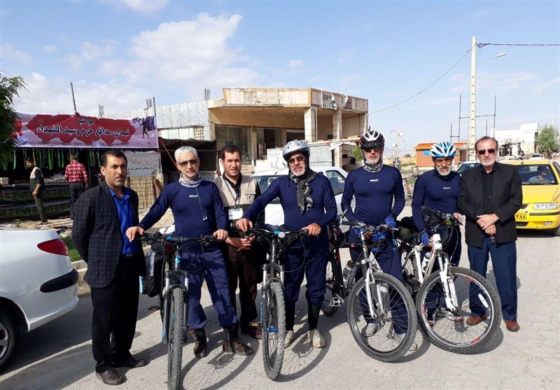 ورود دوچرخه سواران همدانی به استان ایلام برای حضور در مراسم اربعین