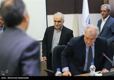 فرهاد دژپسند وزیر پیشنهادی امور اقتصادی و دارایی در اتاق بازرگانی ایران