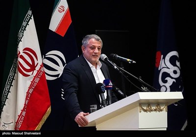 سخنرانی محسن هاشمی رئیس شورای اسلامی شهر تهران در مراسم امضای قرارداد طرح توسعه حمل‌ و نقل ریلی درون شهری