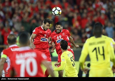 دیدار تیم‌های فوتبال پرسپولیس و السد 