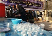 شور حسینی در موکبهای کاشان در مسیر نجف به کربلا + تصویر