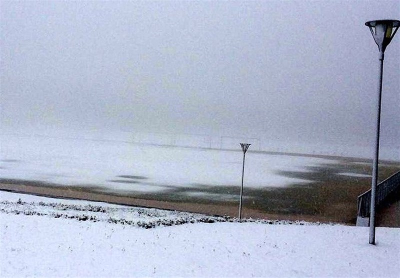 بارش نخستین برف پاییزی در گردنه‌های استان قزوین