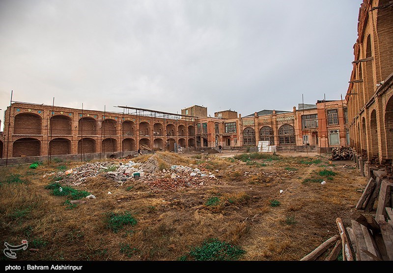انزوای تاریخی قدیمی‌ترین حسینیه شمال‌غرب کشور در اردبیل به‌روایت‌ تصویر‌