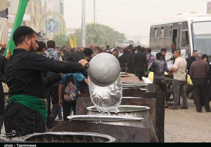 اربعین حسینی| یک‌هزار زائر اربعین حسینی در موکب شهرداری شیراز خدمت‌رسانی می‌شوند